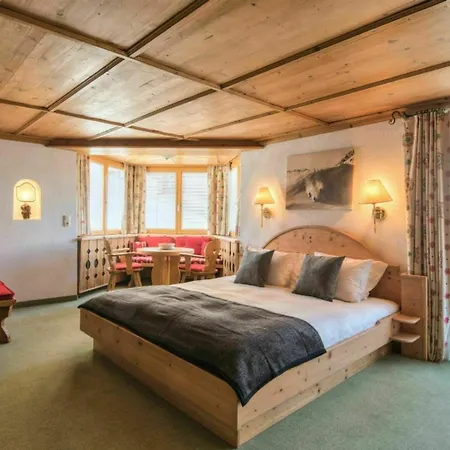 בית הארחה Arlberghoehe