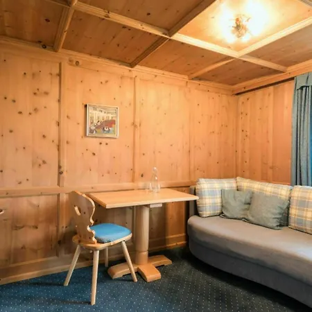 Arlberghoehe Guest house