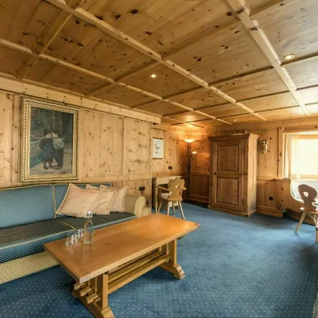 Arlberghoehe Guest house *